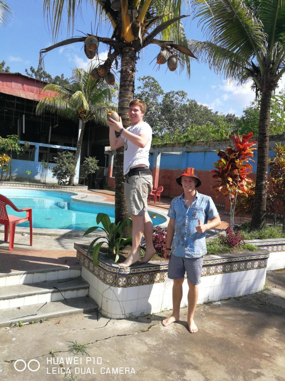Poseidon Guest House Iquitos Exterior foto